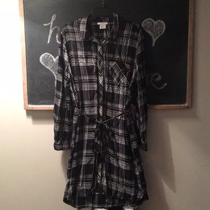 Button down black and white dress worn once